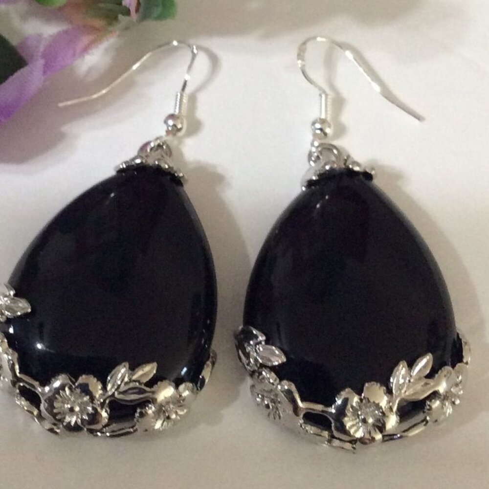 Tibet 925 Silver Teardrop Black Onyx Gemstone Hook Earrings SG-0103